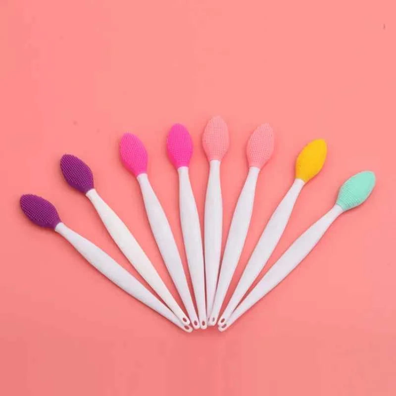 Double-Sided Lip Exfoliating Brush