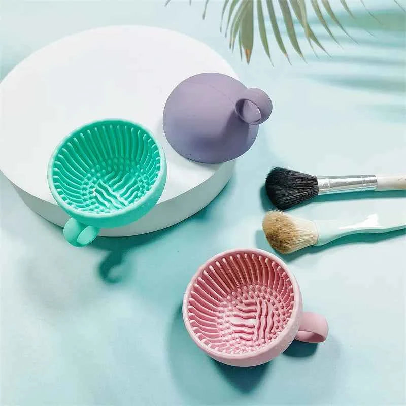 Folding Makeup Brush Cleaner